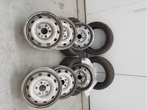 Winterreifen Dunlop + Felgen