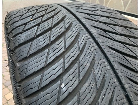 Satz Winterreifen Michelin 255/35-R20 97W