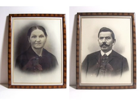 2 antike Fotografien im Rahmen