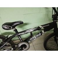 BMX Fahrrad mit Bremsen in sehr gutem Zustand 2