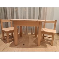 Holztisch mit 2 Stühlen 3
