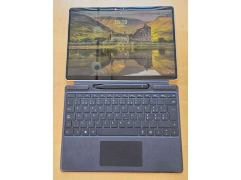 Surface Pro 9 i7, 16 GB RAM, 512 GB SSD, mit Tasta Surface Pro 9 i7, 16 GB RAM, 512 GB SSD, mit Tasta