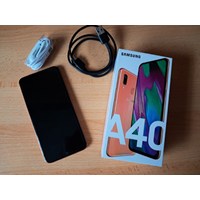 Samsung Handy A40 6