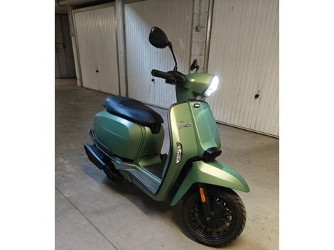 LAMBRETTA V125 SPECIAL - 2023 - 1360KM - AUTOMATIK LAMBRETTA V125 SPECIAL - 2023 - 1360KM - AUTOMATIK