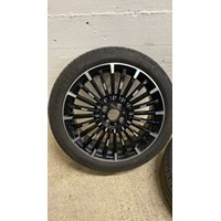 SOMMERREIFEN MIT ALUFELGEN ZU VERKAUFEN 2 SOMMERREIFEN MIT ALUFELGEN ZU VERKAUFEN 2