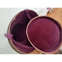 Alter Zylinder-Hut 3 Alter Zylinder-Hut 3