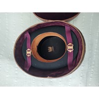 Alter Zylinder-Hut 5 Alter Zylinder-Hut 5