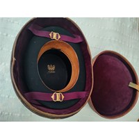 Alter Zylinder-Hut 6 Alter Zylinder-Hut 6