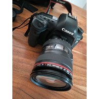 Canon EOS 5D Mark IV Kamera mit Zubehör und 24 105 3