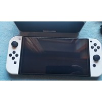Nintendo Switch Oled mit Spiele 3