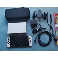 Nintendo Switch Oled mit Spiele 9