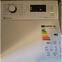 kleine neuwertige Waschmaschine 2