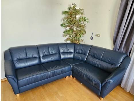 Große neuwertige Kalbsleder- Eck-Couch Große neuwertige Kalbsleder- Eck-Couch