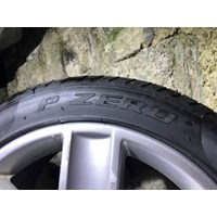 Felgen + Sommerreifen 235/45/17“ 3