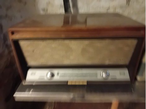 Altes Telefunken Radio mit Plattenspieler, Altes Telefunken Radio mit Plattenspieler,