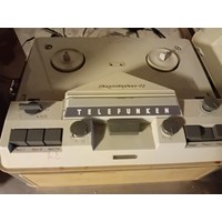 Altes Telefunken Radio mit Plattenspieler, 5