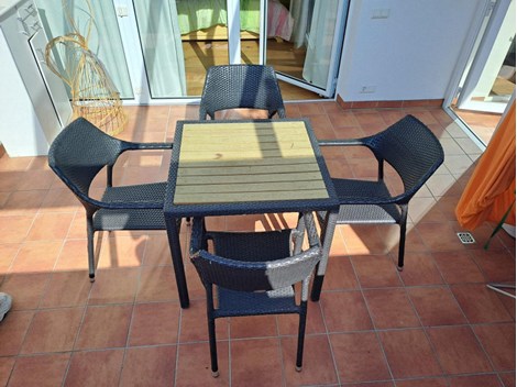 Sitzgruppe Rattan mit 4 Stühlen Sitzgruppe Rattan mit 4 Stühlen