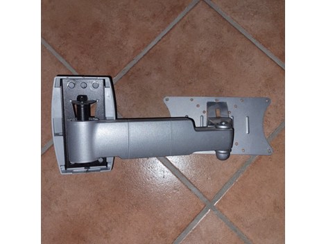 Verkaufe TV-Halterung / Vendo supporto TV Verkaufe TV-Halterung / Vendo supporto TV