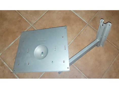 Verkaufe TV-Halterung / Vendo supporto TV Verkaufe TV-Halterung / Vendo supporto TV