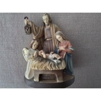 Kleine geschnitzte Krippe 2