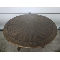 Runder Tisch in Nussholz 4