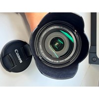 Canon EF-S 17–55mm f/2.8 IS USM Objektiv mit EW-83 2