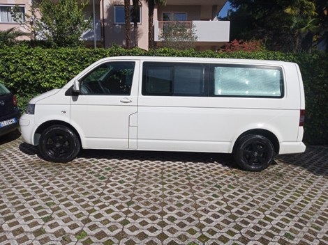 VW T5 CARAVELLE (langer Radstand) 2,5 Turbo-Diesel