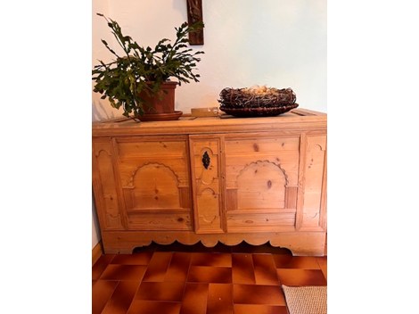 Schöne handgefertigte Truhe zu verkaufen