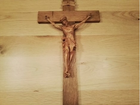 Geschnitztes Kruzitix Geschnitztes Kruzitix