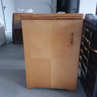 Nähmaschine mit Möbelstück 2