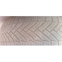 Winterreifen + Felgen 7