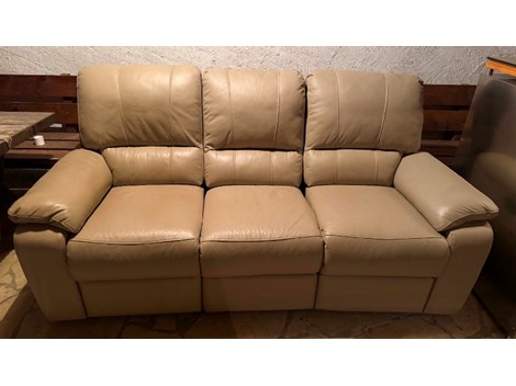 Beiges Ledersofa mit Relaxfunktion - neuwertig