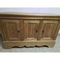 Kleiner Schrank in Massivholz 3