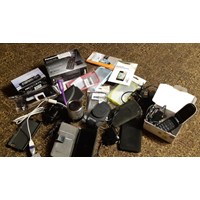 Handys und Zubehör 3