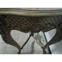 Kleiner Tisch in Massivholz 4