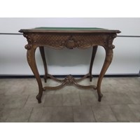 Kleiner Tisch in Massivholz 5