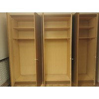 Kleiderschrank in dunkler Eiche 2