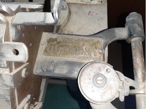 Strickmaschine antik