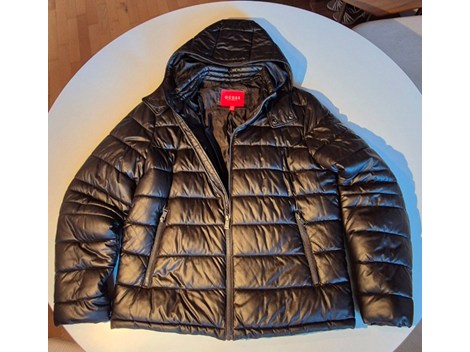 Verkaufe schöne braune Guess-Jacke!
