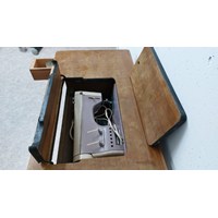 Nähmaschine mit Nähtisch 3