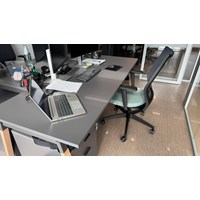 Scrivania con cassettiera su ruote- 800 € VB 2