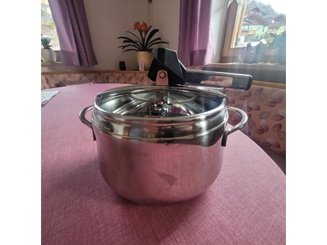 Schnellkochtopf / Pentola a pressione
