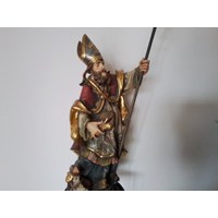 Geschnitzte Holzfigur 4