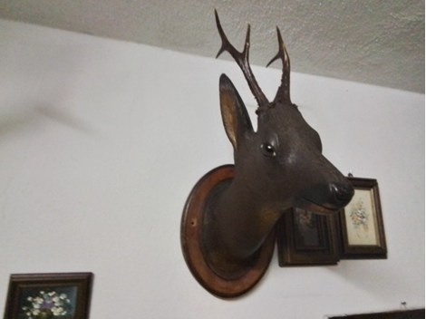 Geschnitzter Rehbock