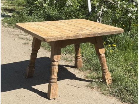 Bauerntisch in Eiche
