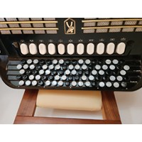 Knopf Akkordeon Honer B Griff 3