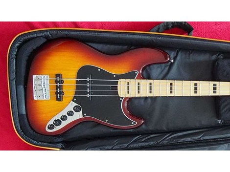 Sire Marcus Miller V7 Vintage Bass + Markbass Gigb