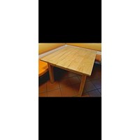 Holztisch mit Schublade 3
