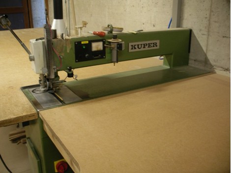 Furnier Klebemaschine