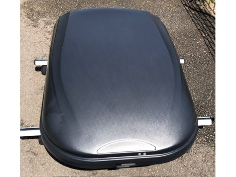 Autodachbox mit Dachlastträger